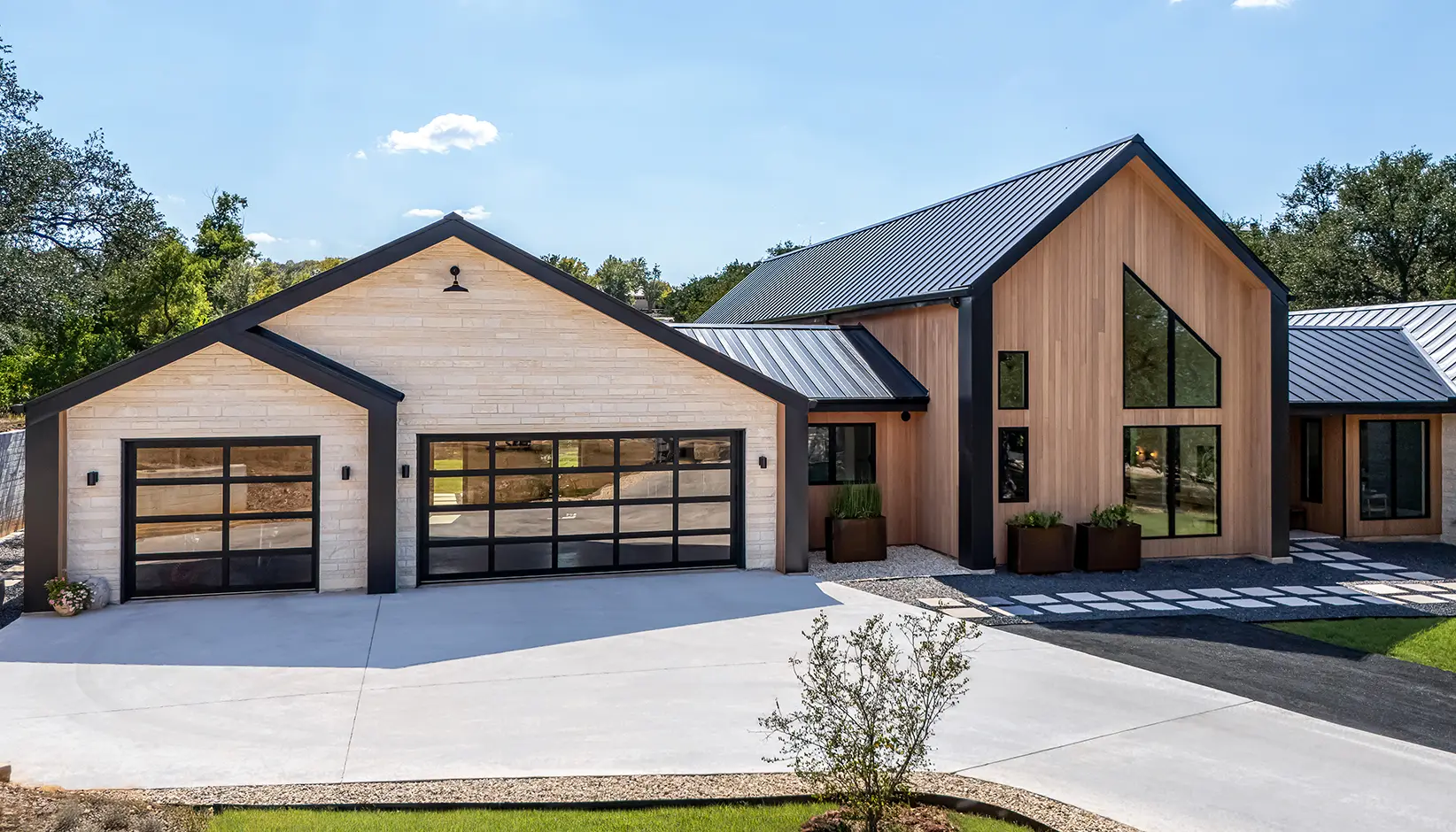 Avante AX garage door