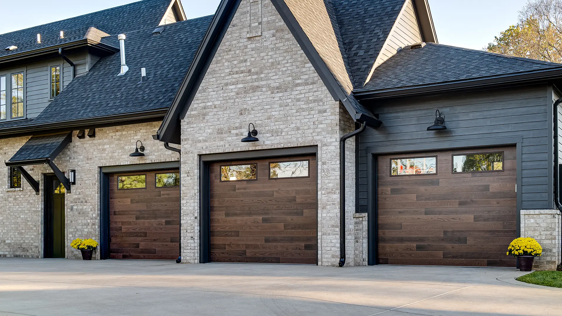 Modern Steel Ultra-Grain plank in kona