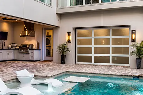 Avante garage door poolside