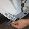 tighten hardware