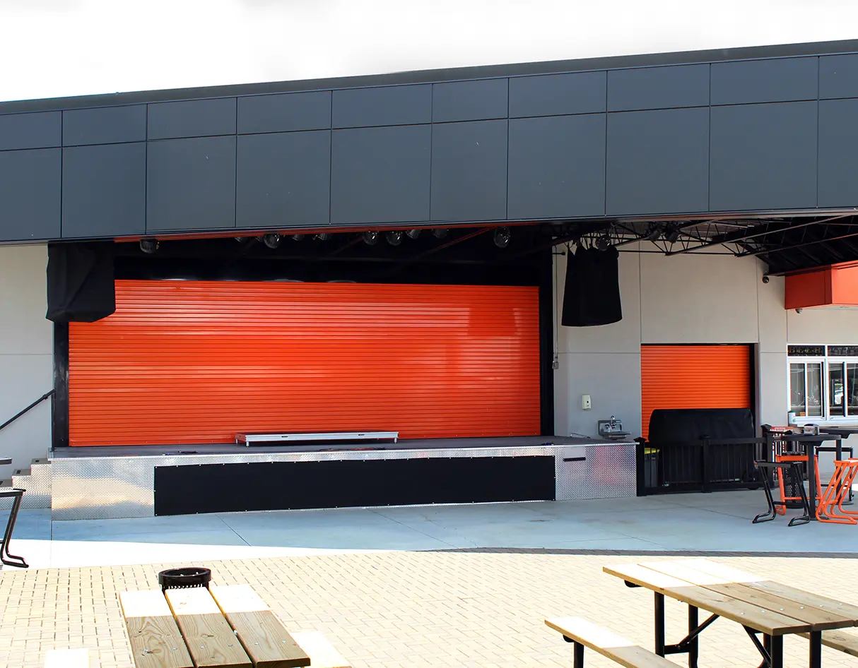Rolling door