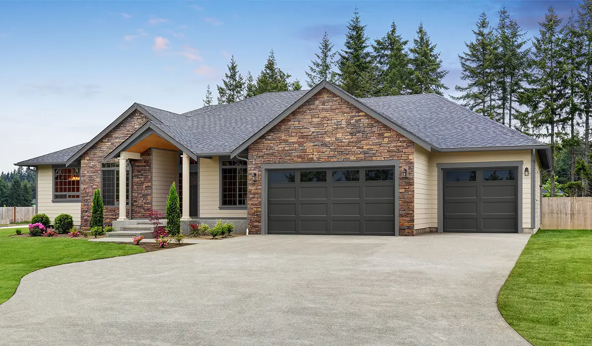 Bridgeport Steel 3-Layer door in Iron Ore