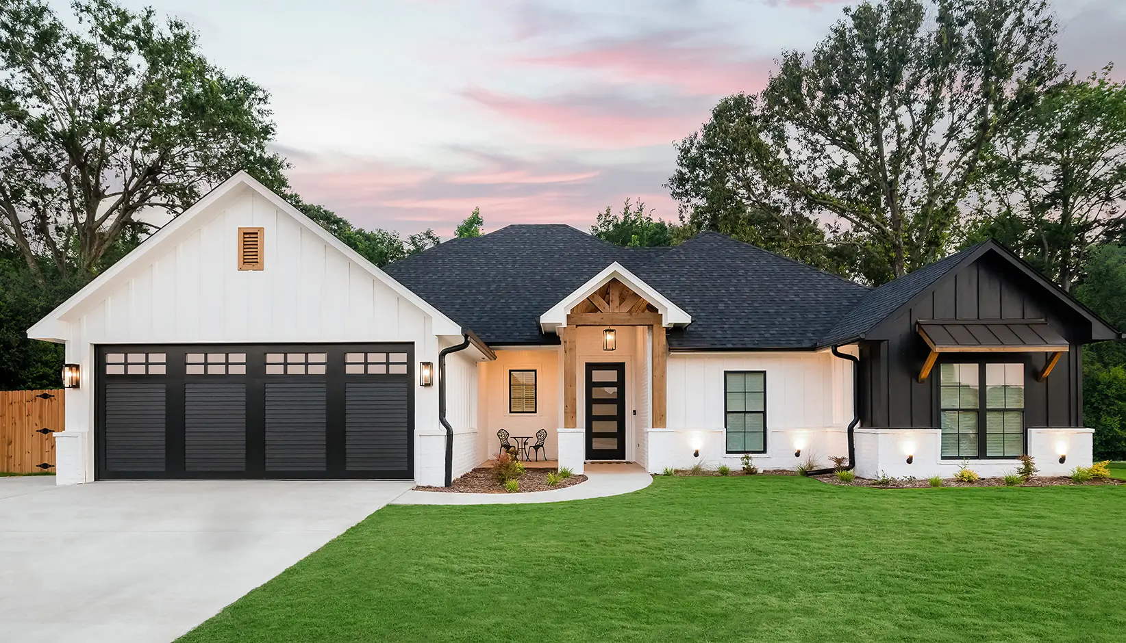 Canyon Ridge Louver in Black