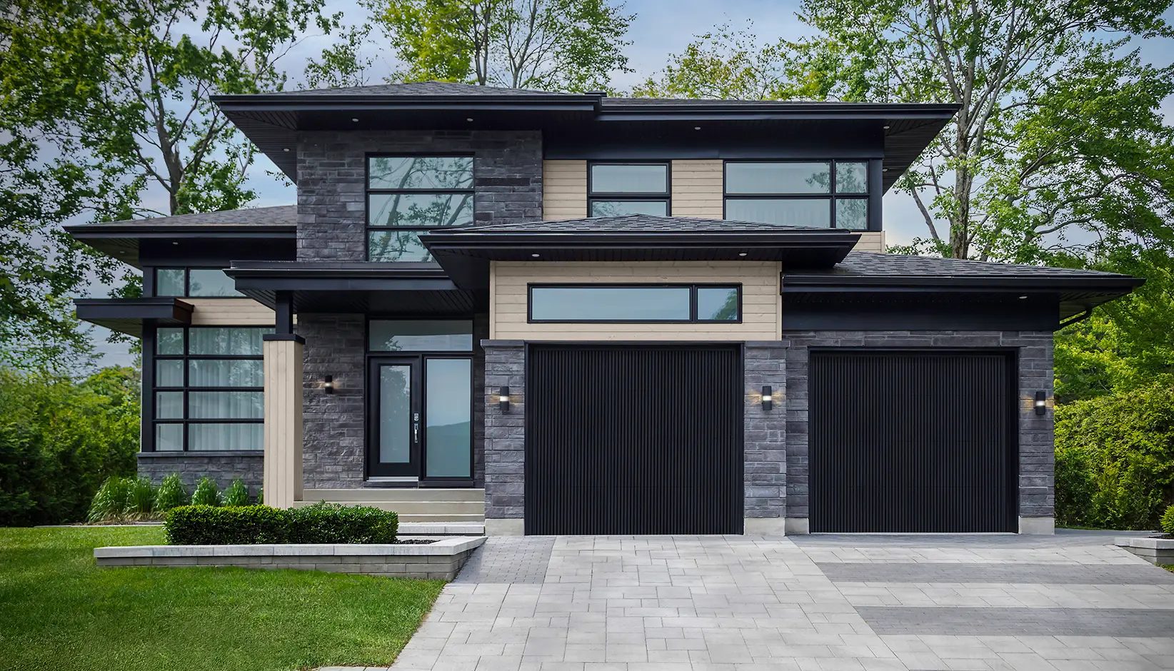 Canyon Ridge Modern Vertical Slats