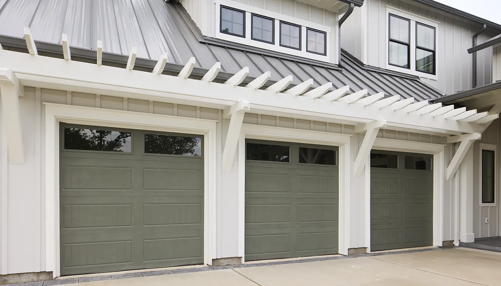 Gallery Steel garage door in custom color